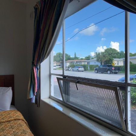 International Inn On The Bay Miami Beach Bagian luar foto